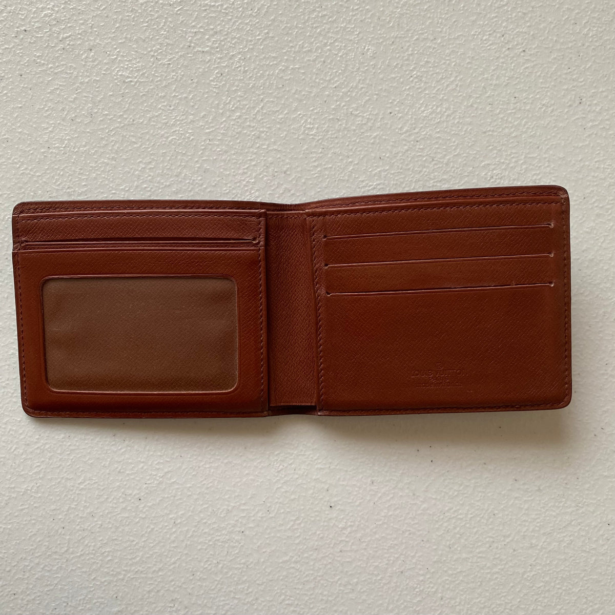 Louis Vuitton monogram men’s bifold wallet 882 Authenyic with COA 4.3x3.4