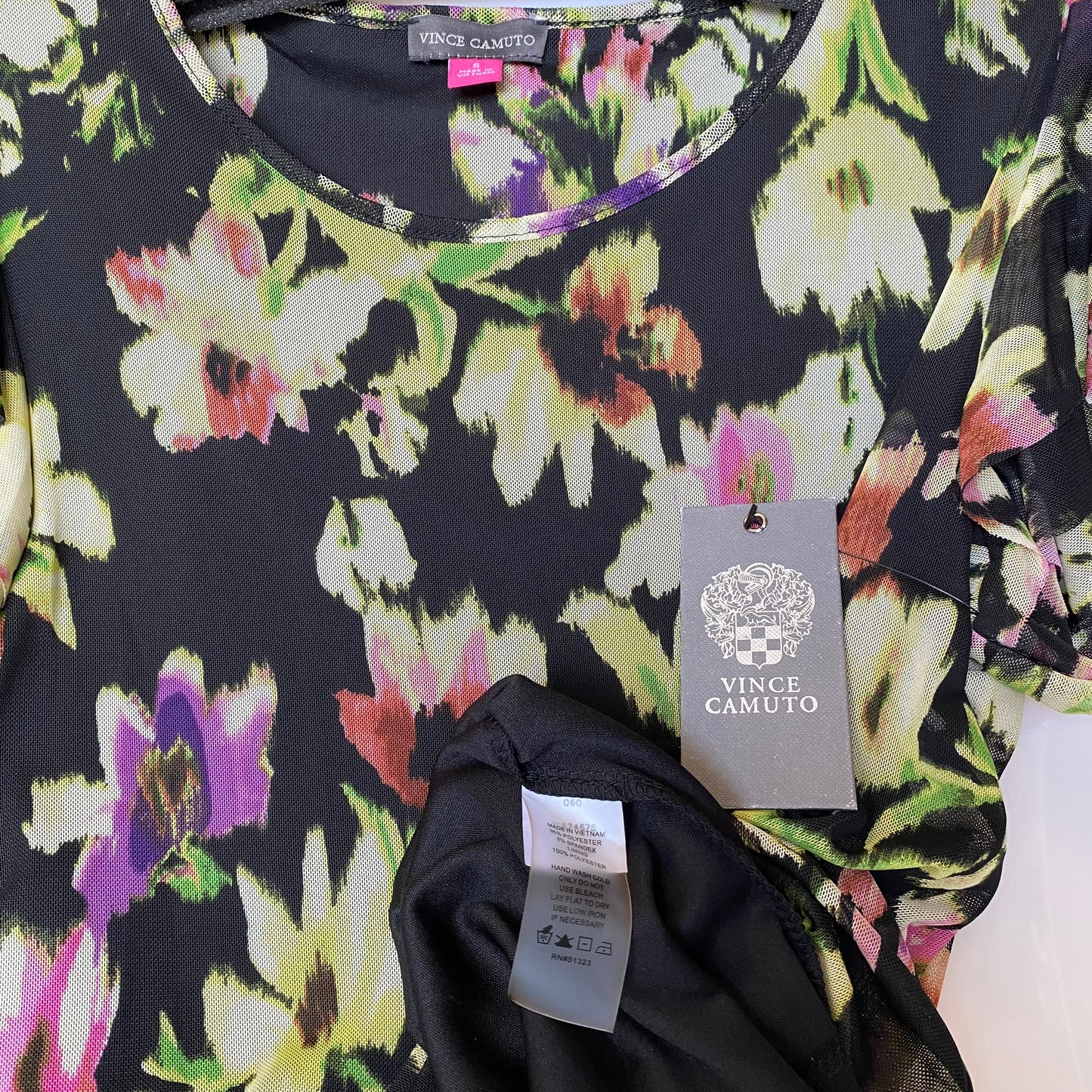 Vince Camuto Womens NWT blouse size Small