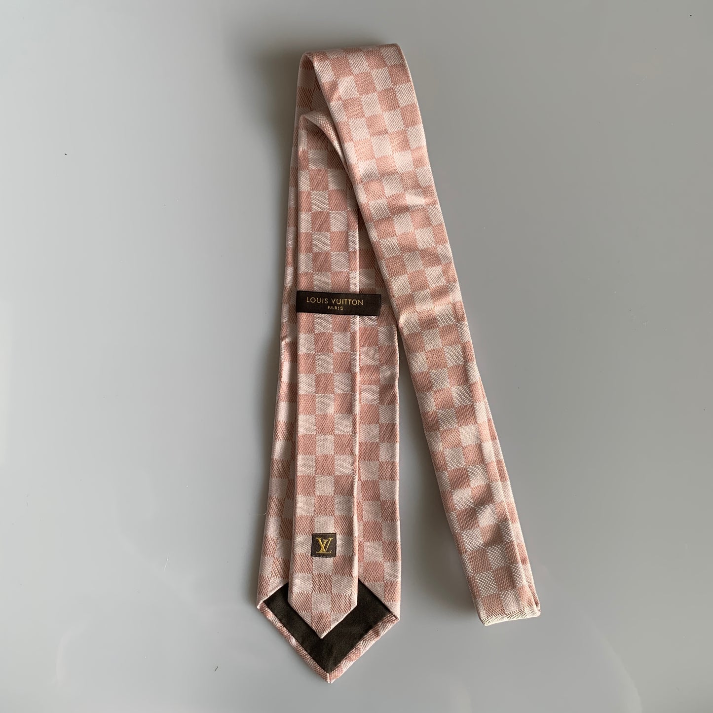 Louis Vuitton pink damier silk Tie authentic with COA