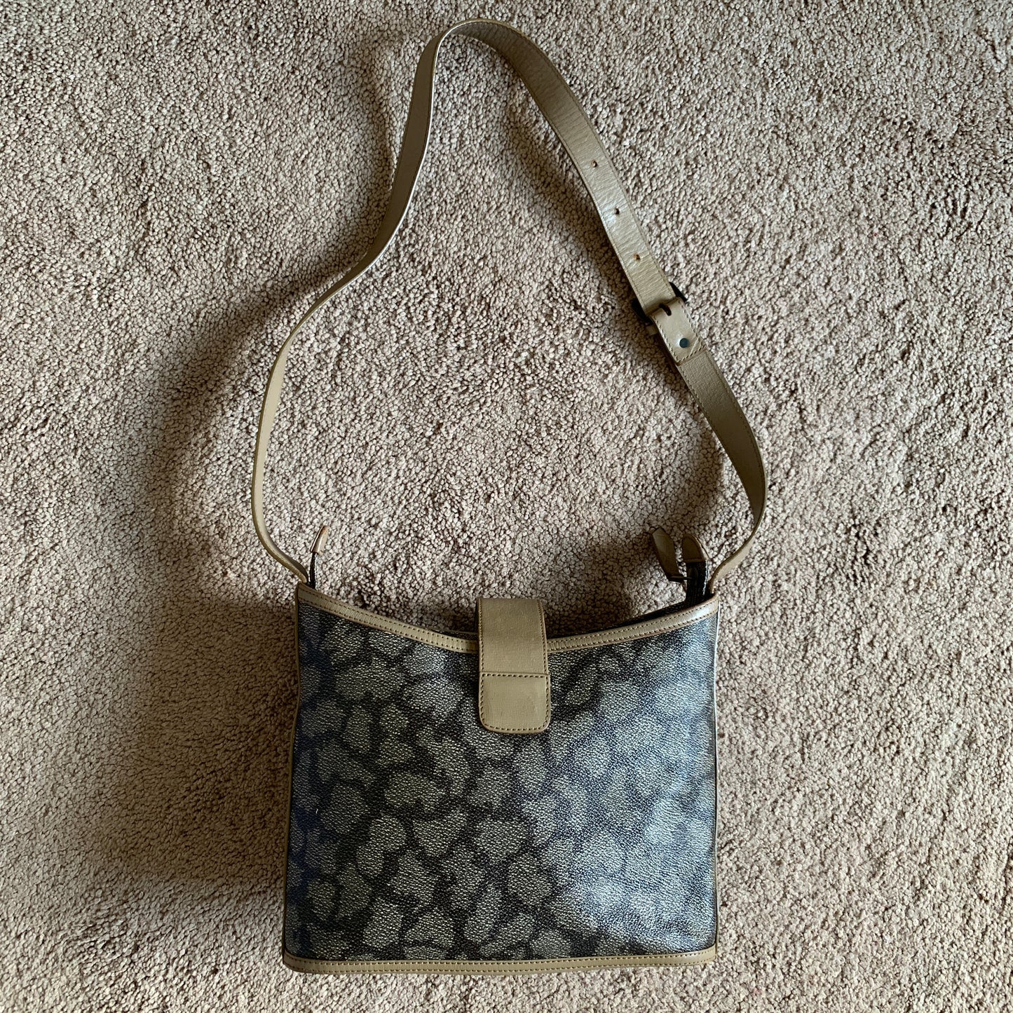 Yves Saint Laurent vintage giraffe shoulder bag authentic with COA