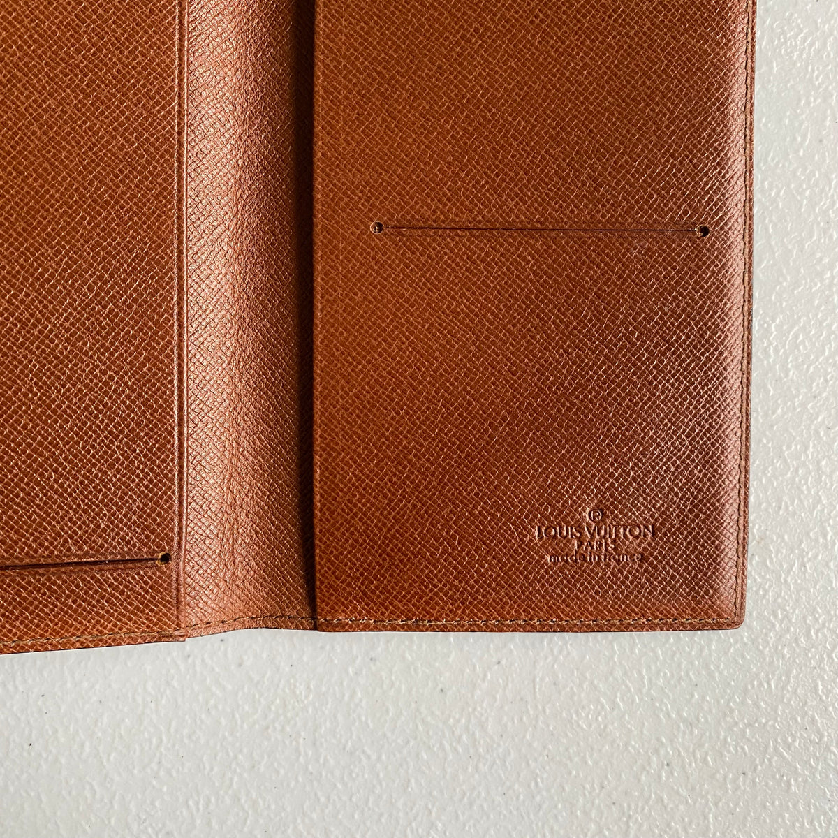 Louis Vuitton monogram long card holder Authentic with COA 6.8x3.6