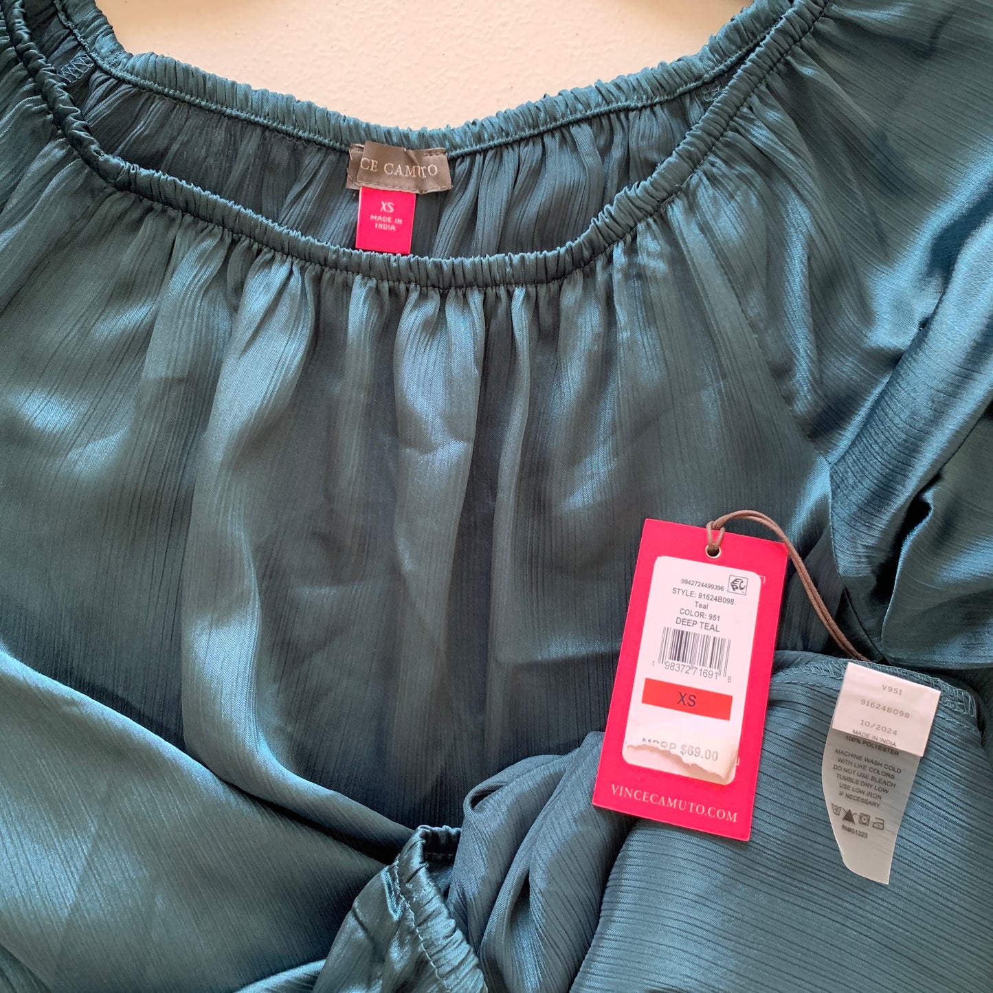 Vince Camuto Womens NWT deep teal blue Blouse size xsmall