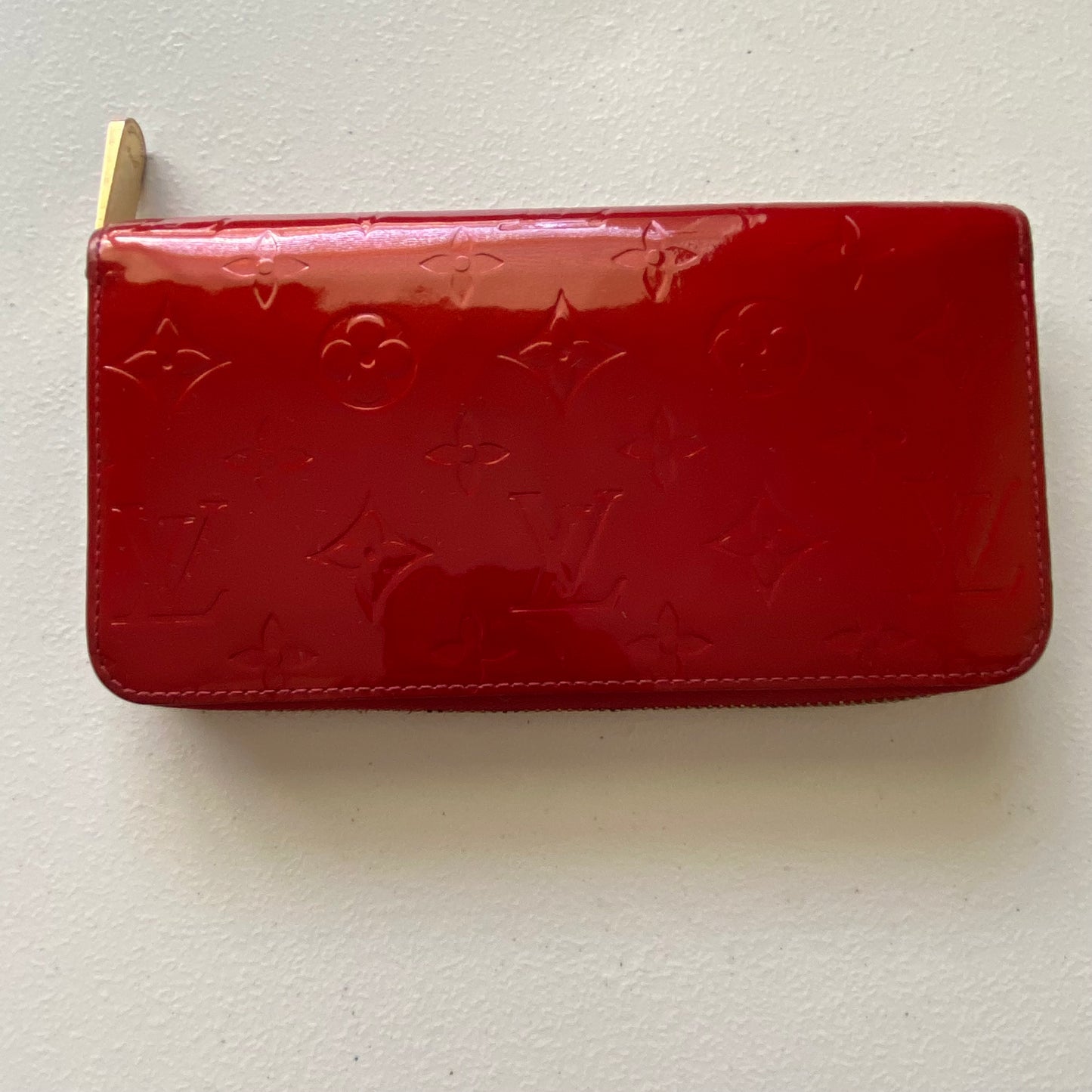 Louis Vuitton monogram red Vernis patent leather zippy wallet CA2180 Authentic with coa