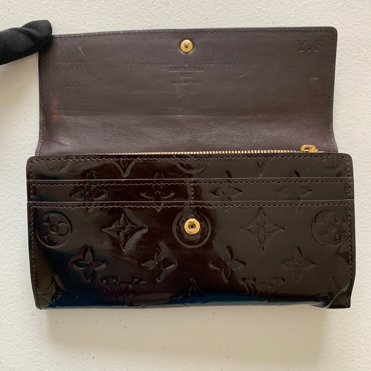 Louis Vuitton vernis long wallet TH0048 Authentic with COA