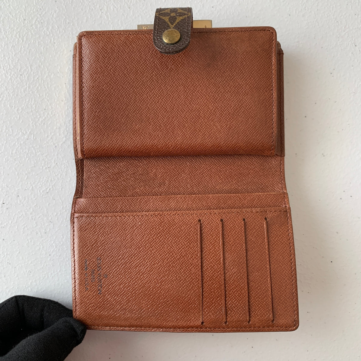 Louis Vuitton monogram kisslock wallet SD1917 Authentic with COA 5.2x3.6