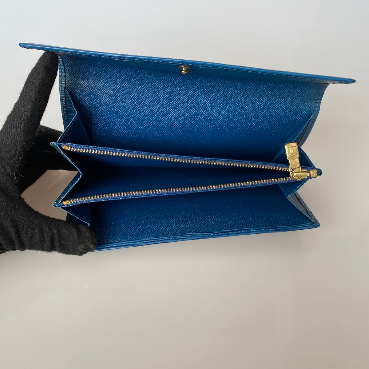 Louis Vuitton blue Epi leather long wallet CA1926 Authentic with COA 7x4.1