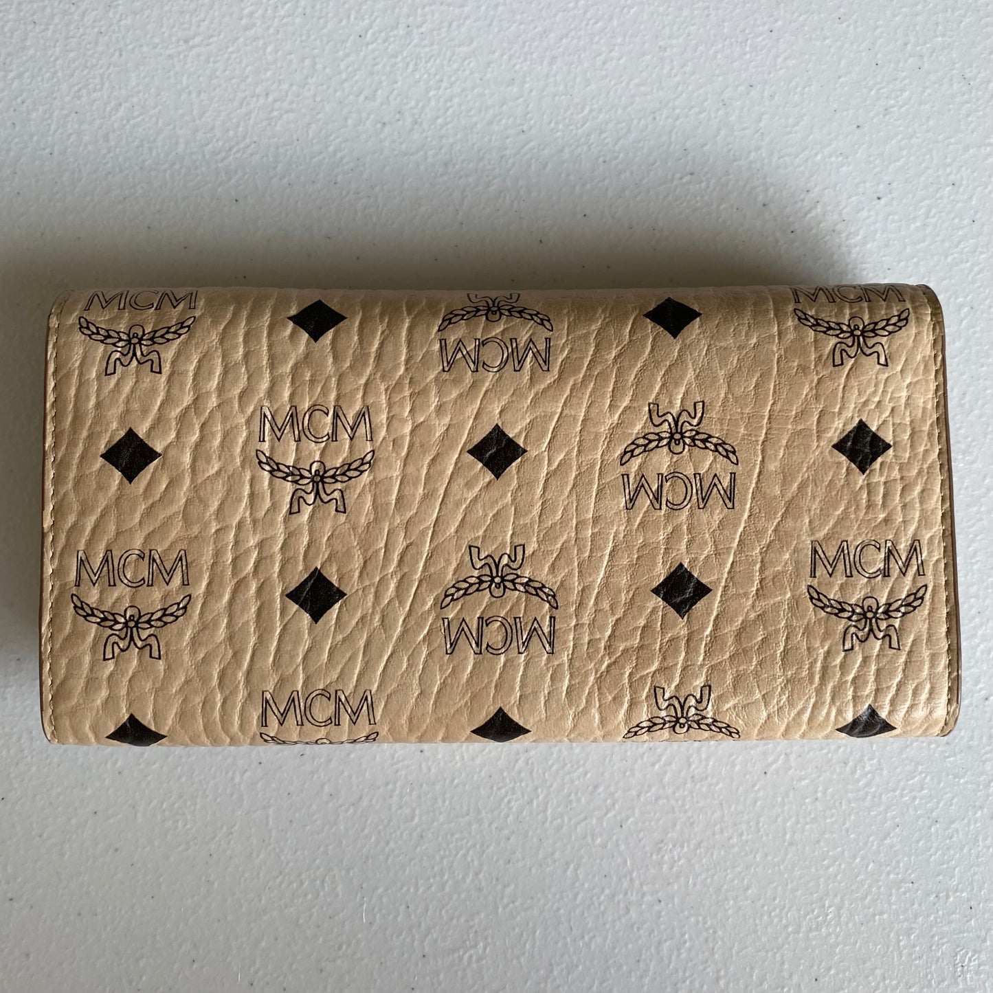 MCM wallet on chain authentic with coa dusty box 7.5x4
