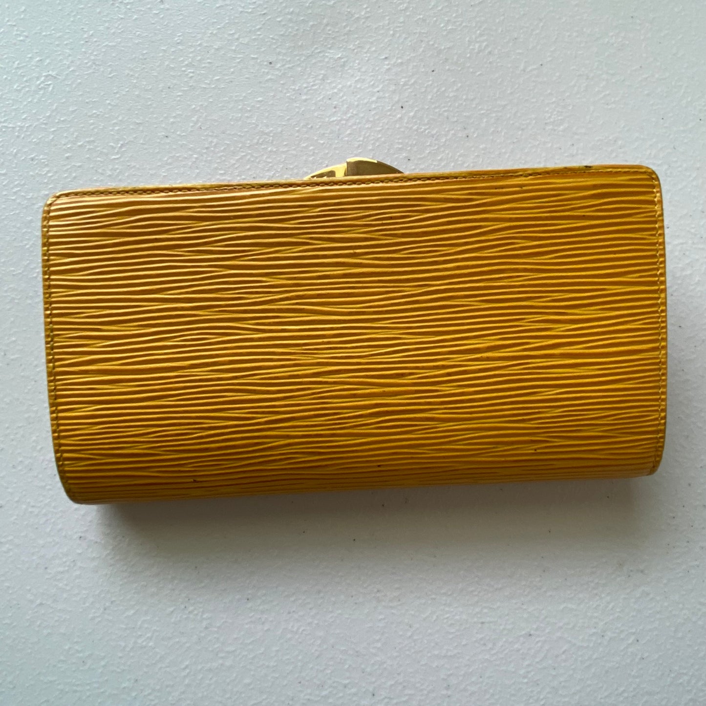 Louis Vuitton yellow Epi leather kiss lock long wallet MI0032 Authentic with coa 7.1x3.8