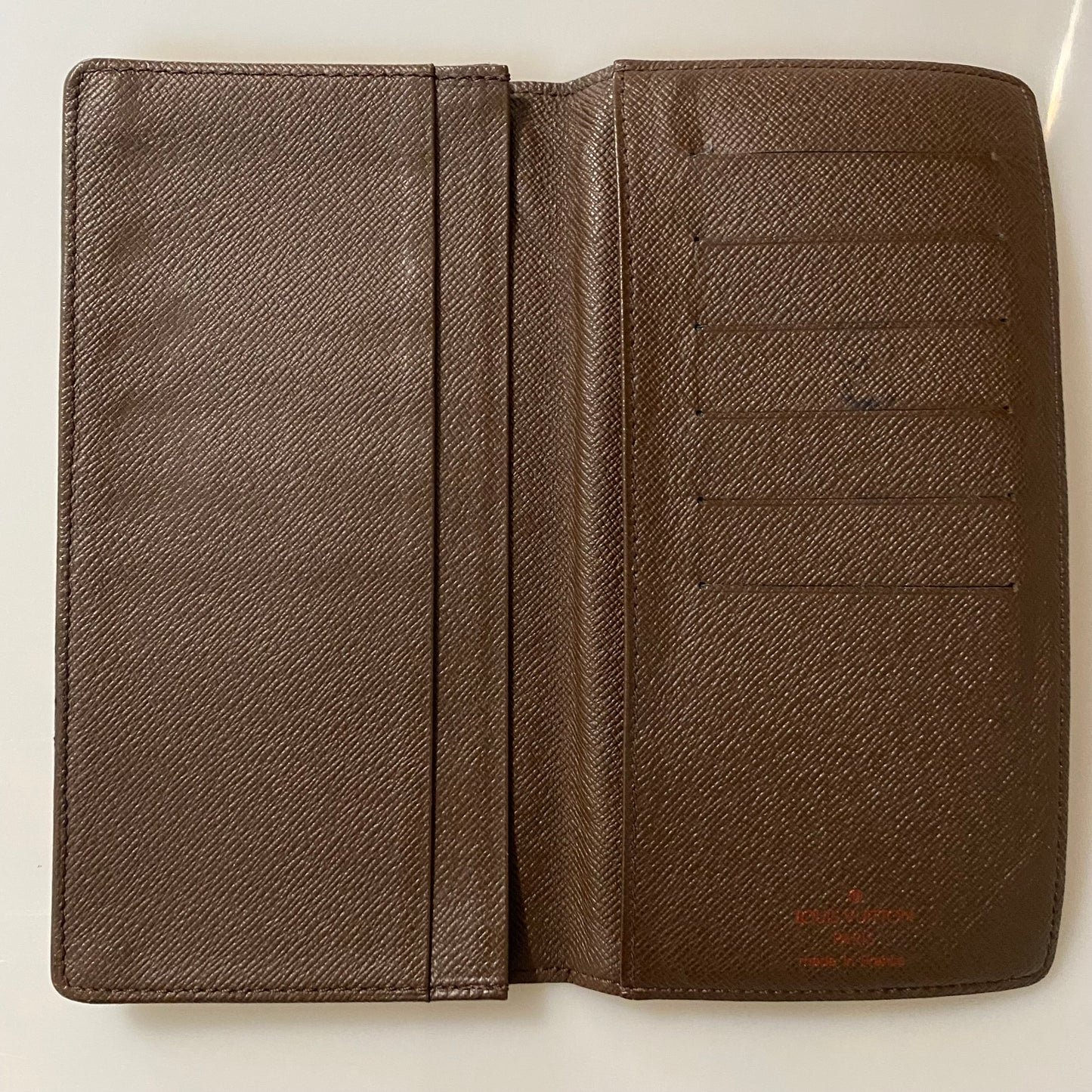 Louis Vuitton damier wallet CT0094 Authentic with coa