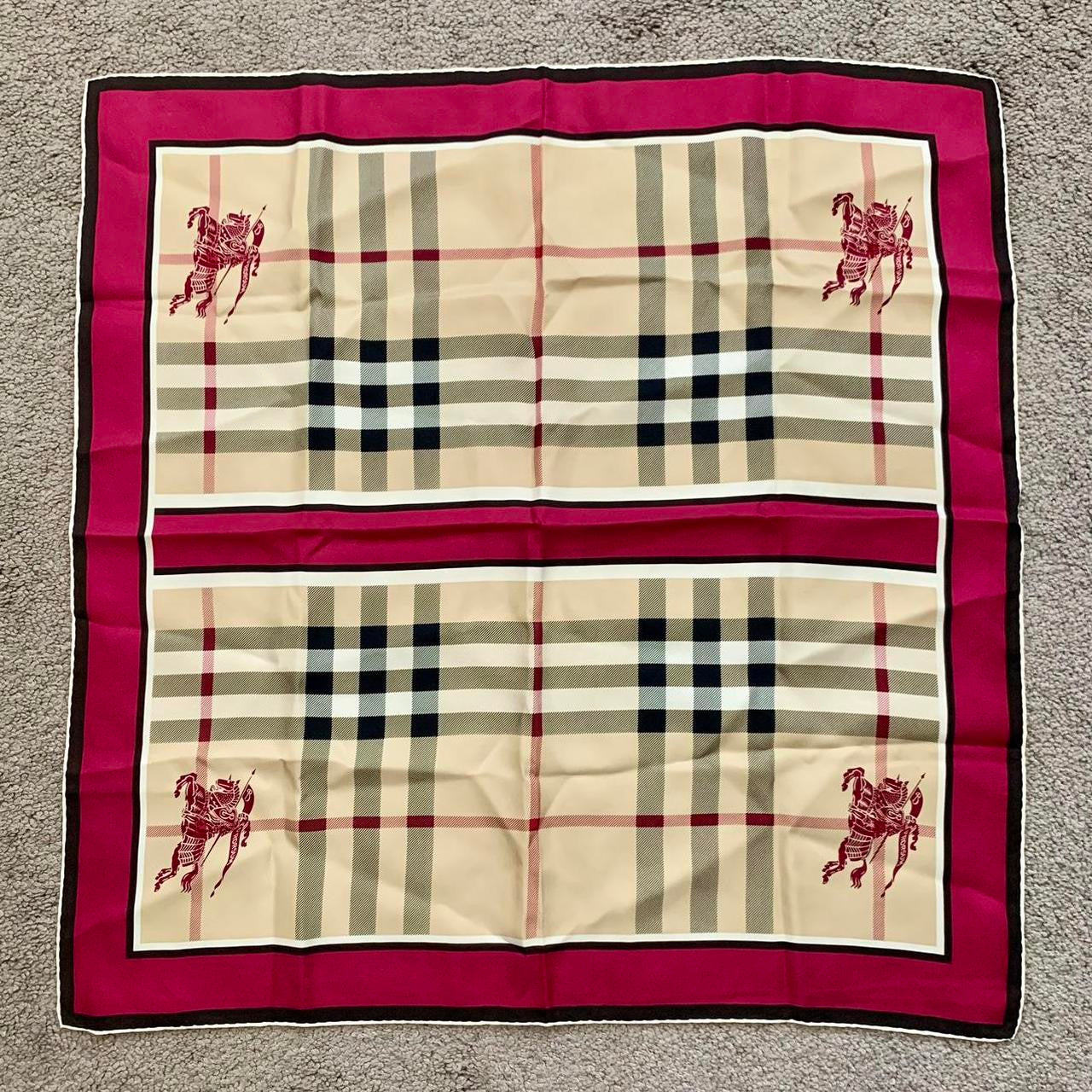 Authentic beautiful 66cm/26inch Burberry check silk scarf like new