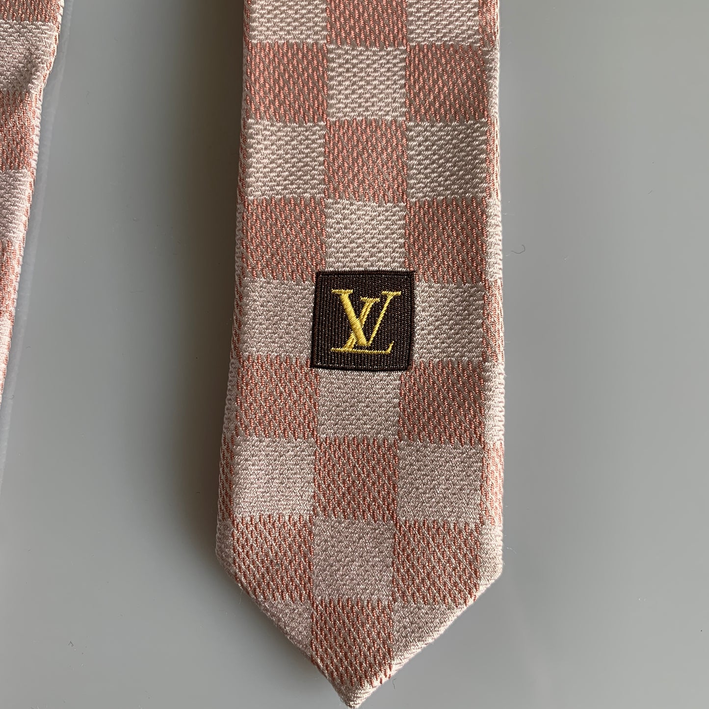 Louis Vuitton pink damier silk Tie authentic with COA