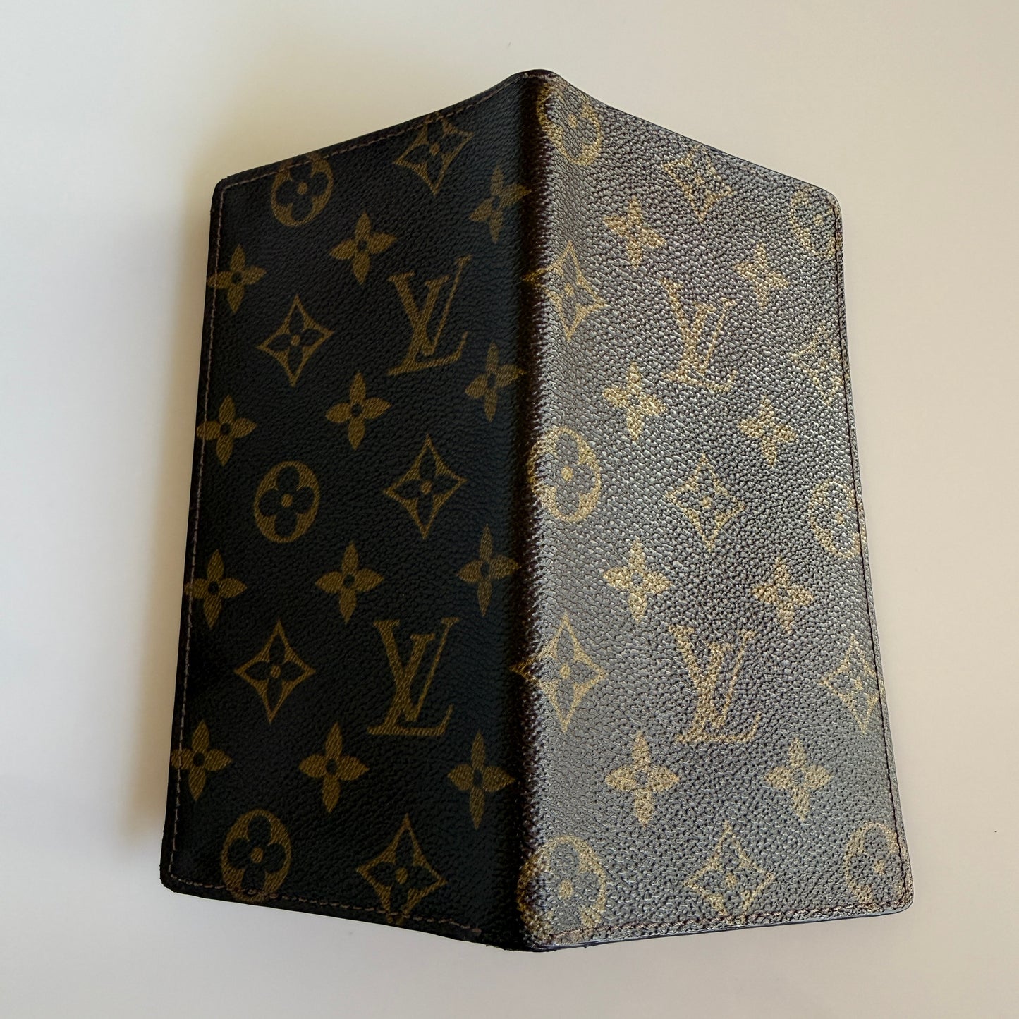 Louis Vuitton monogram long card holder wallet unisex authentic with COA CT1910