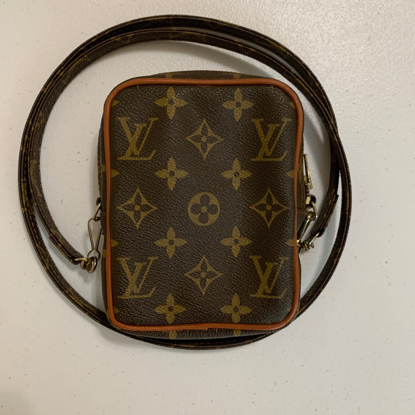 Louis Vuitton vintage monogram crossbody bag authentic with COA