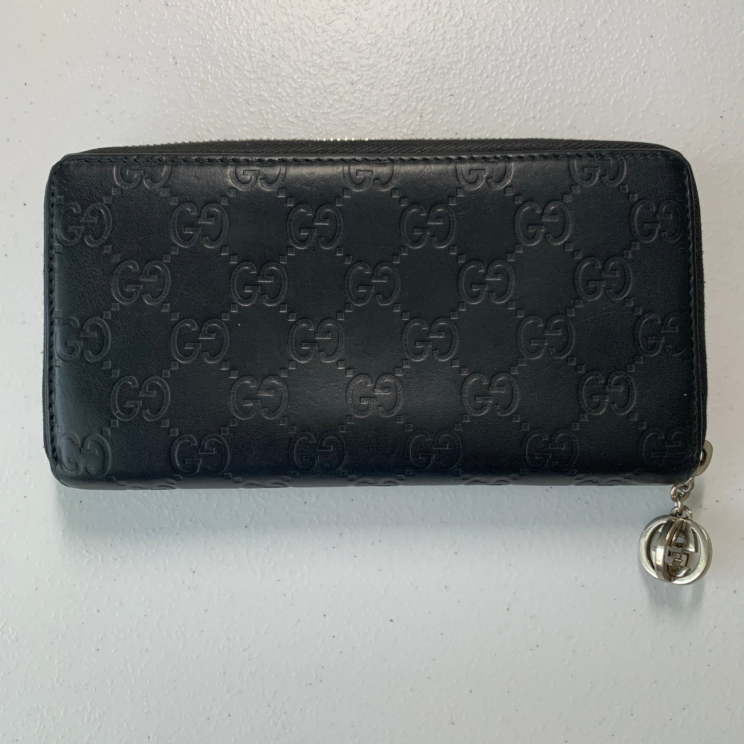 Gucci Black signature monogram guccissima Leather zipper around long wallet aut