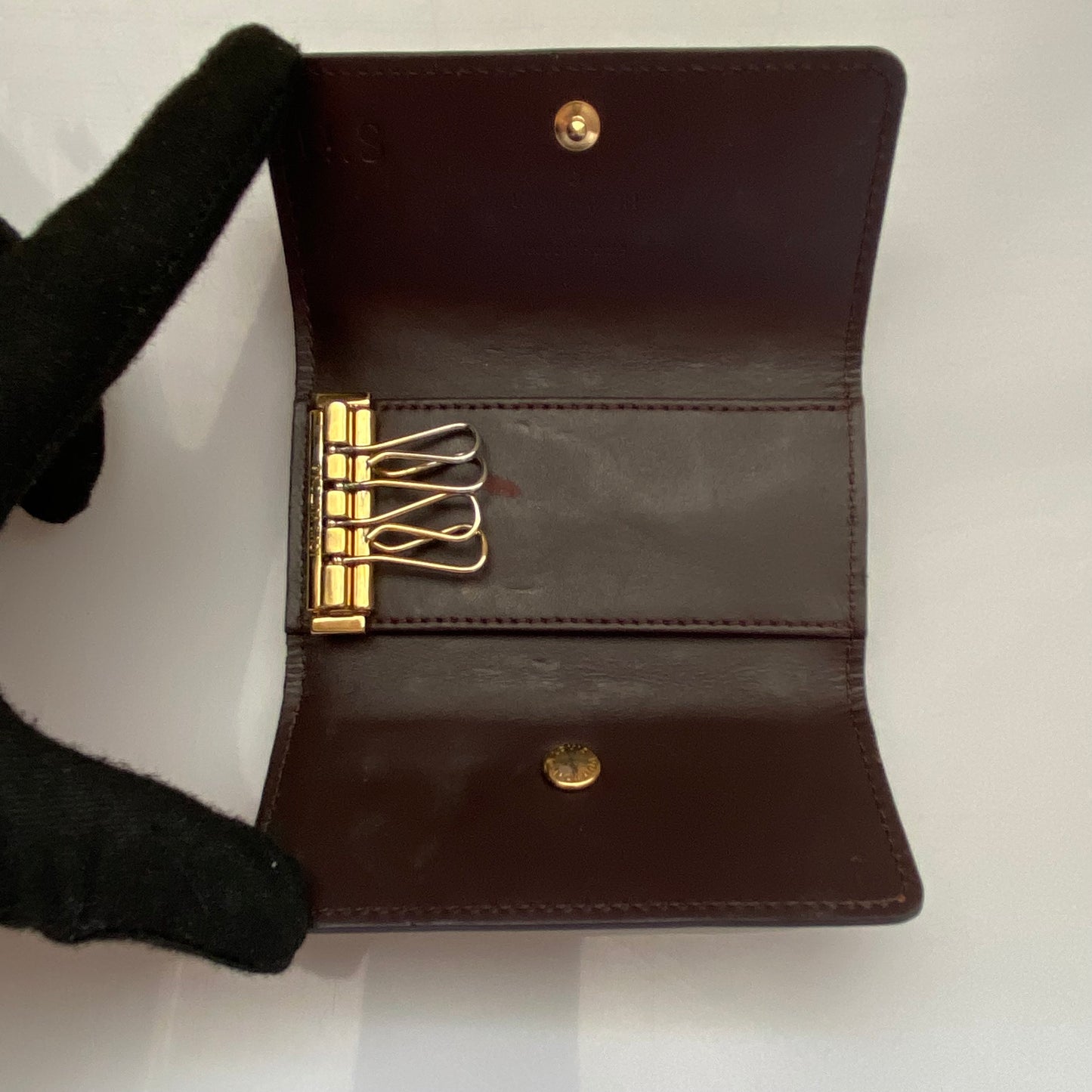 Louis Vuitton vernis armarante 4 ring key holder TS0163 Authentic with COA 4.2x2.2
