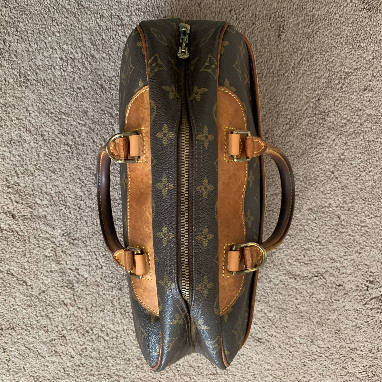 LV1025 Louis Vuitton unisex Deauville monogram handbag