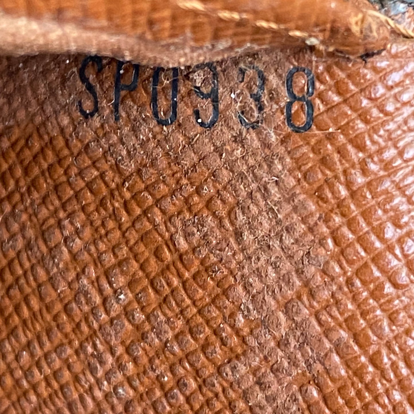 Louis Vuitton monogramwallet SP0938 Authentic with coa