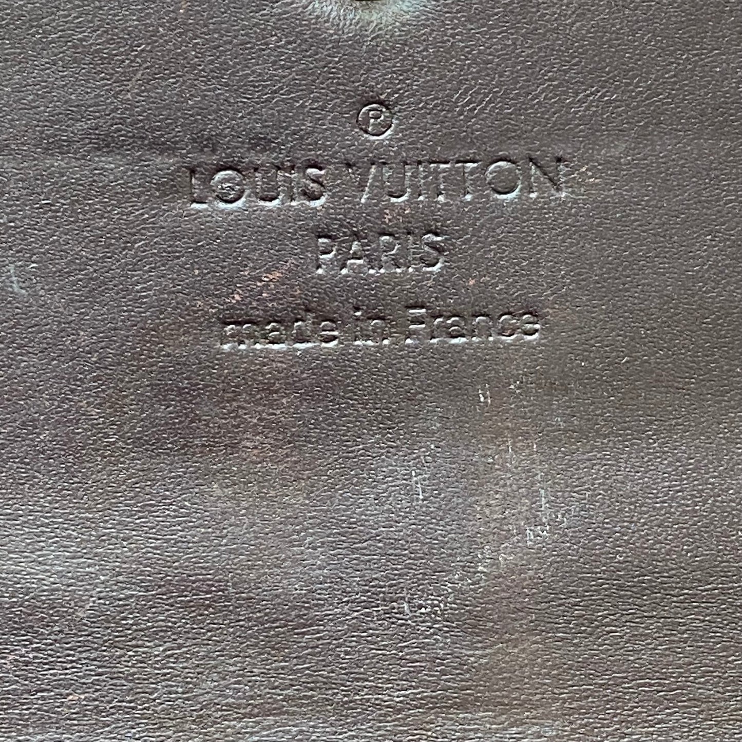 Louis Vuitton vernis long wallet TH2069 authentic with coa