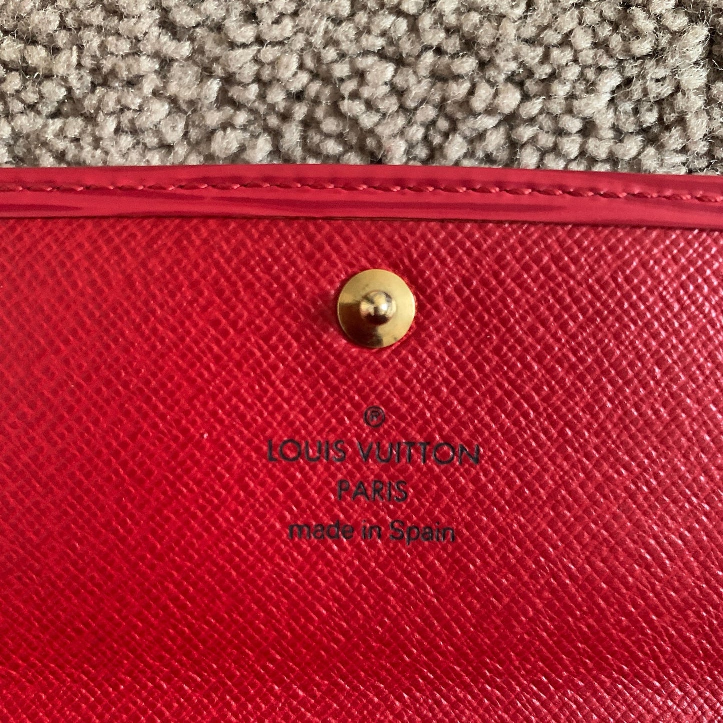 LV1031 Louis Vuitton women's long red Epi leather wallet