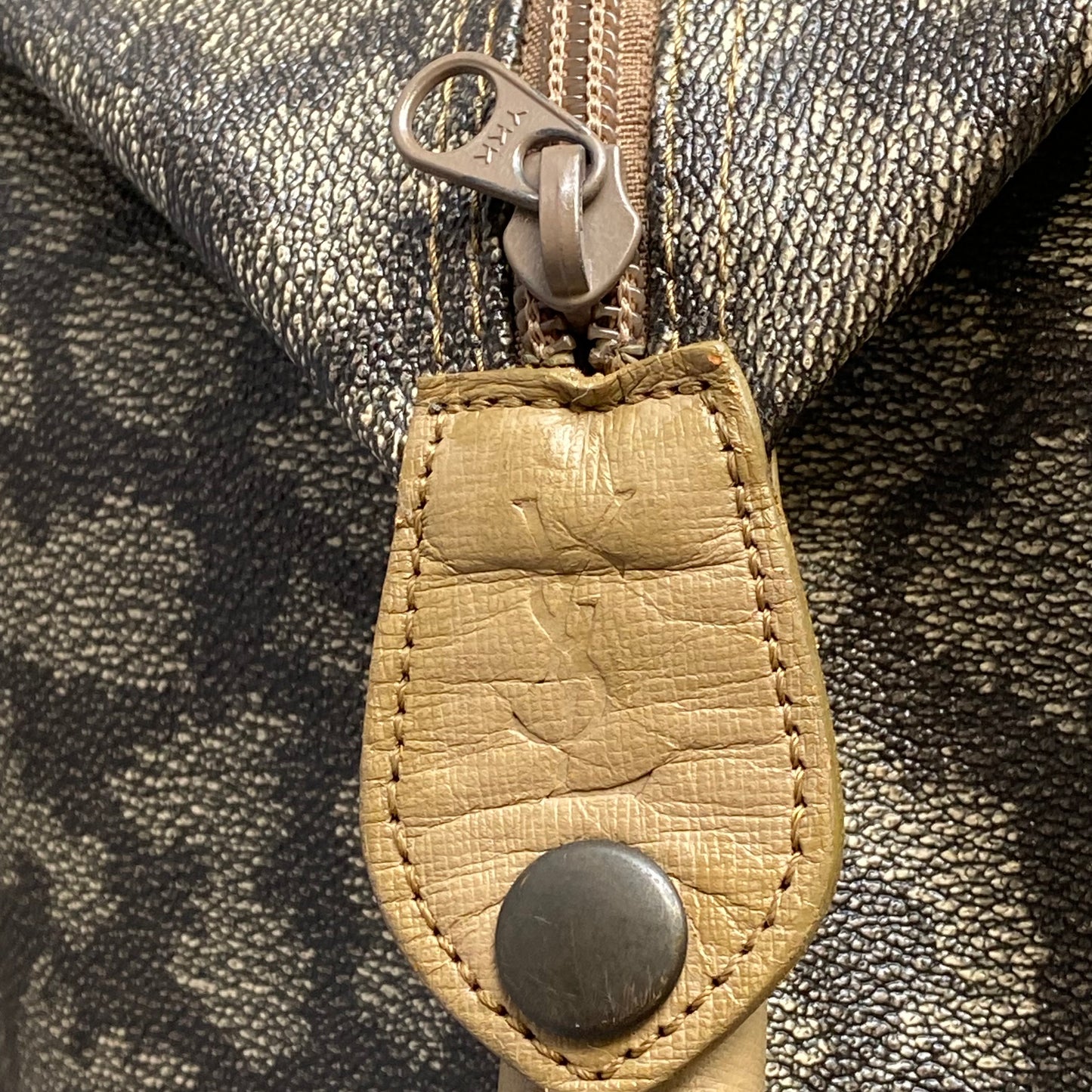 Yves Saint Laurent vintage giraffe luggage duffle travel bag authentic with coa