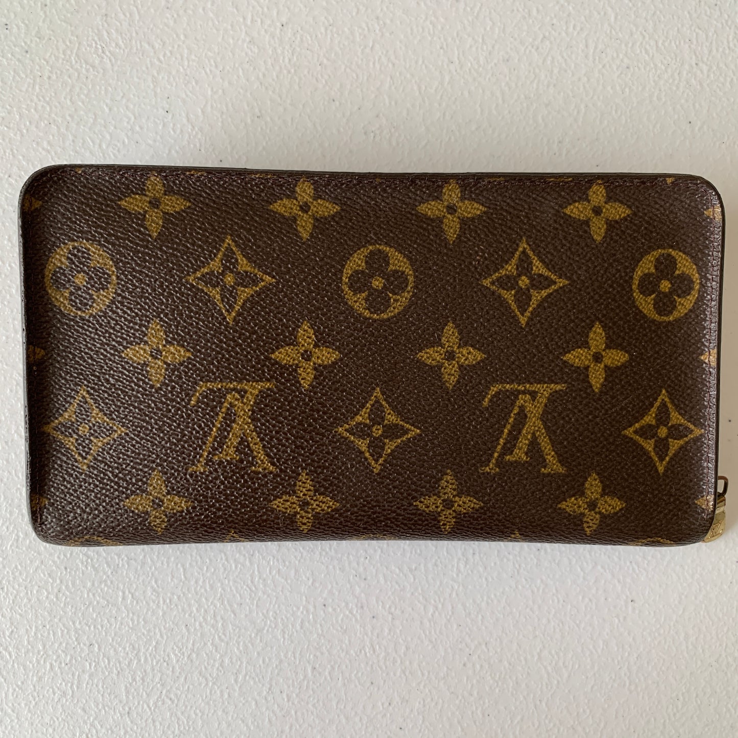 Louis Vuitton monogram zippy wallet ca1929 authentic with COA