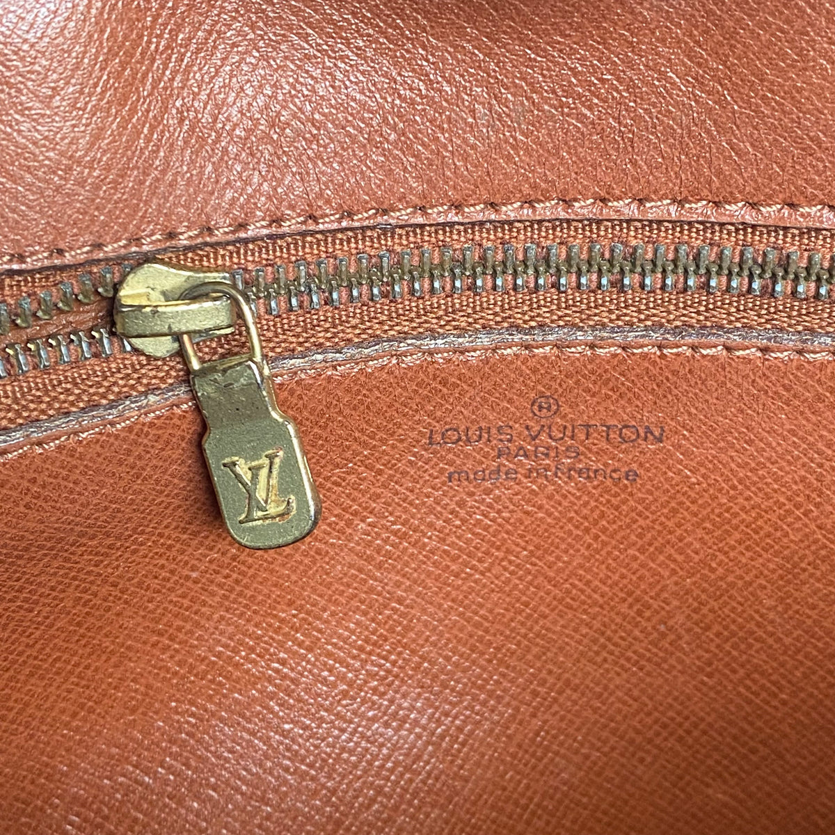 Louis Vuitton monogram crossbody bag 854 Authentic with COA 13x8x3.1