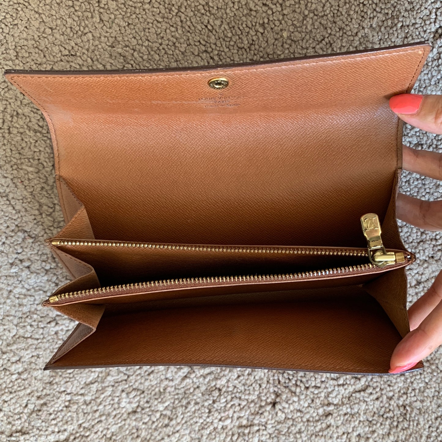 Authentic Louis Vuitton women’s monogram long wallet