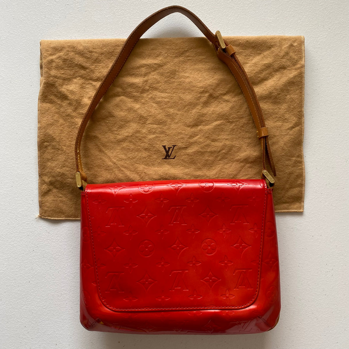 Louis Vuitton monogram red vernis shoulder bag CA1929 Authentic with COA and dust bag 10.3x8.5x2.5