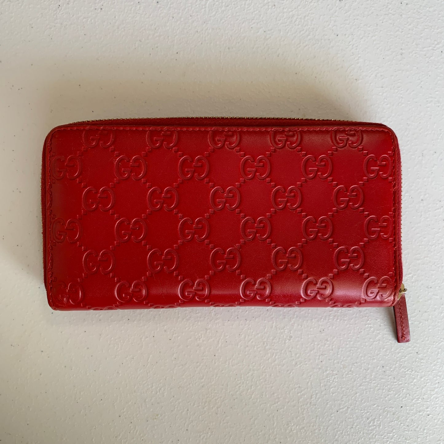 Gucci bow GG monogram Long red zip around leather wallet Authentic with COA