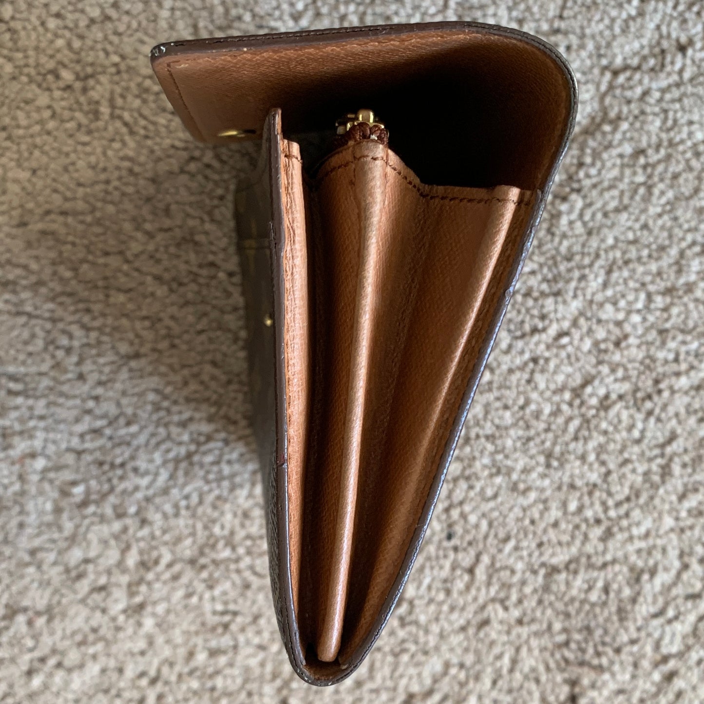 Authentic Louis Vuitton women’s monogram long wallet