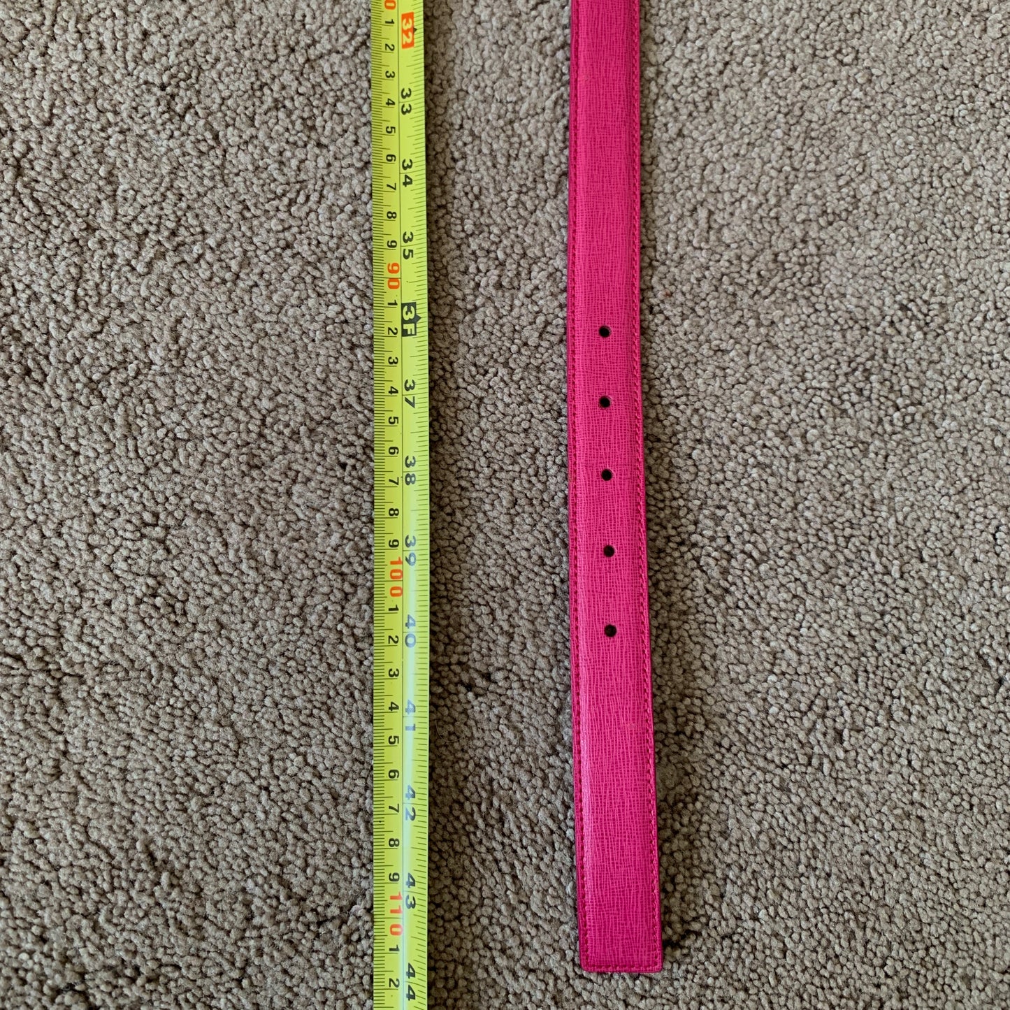 Authentic Fendi women’s fuchsia leather belt with FF buckle