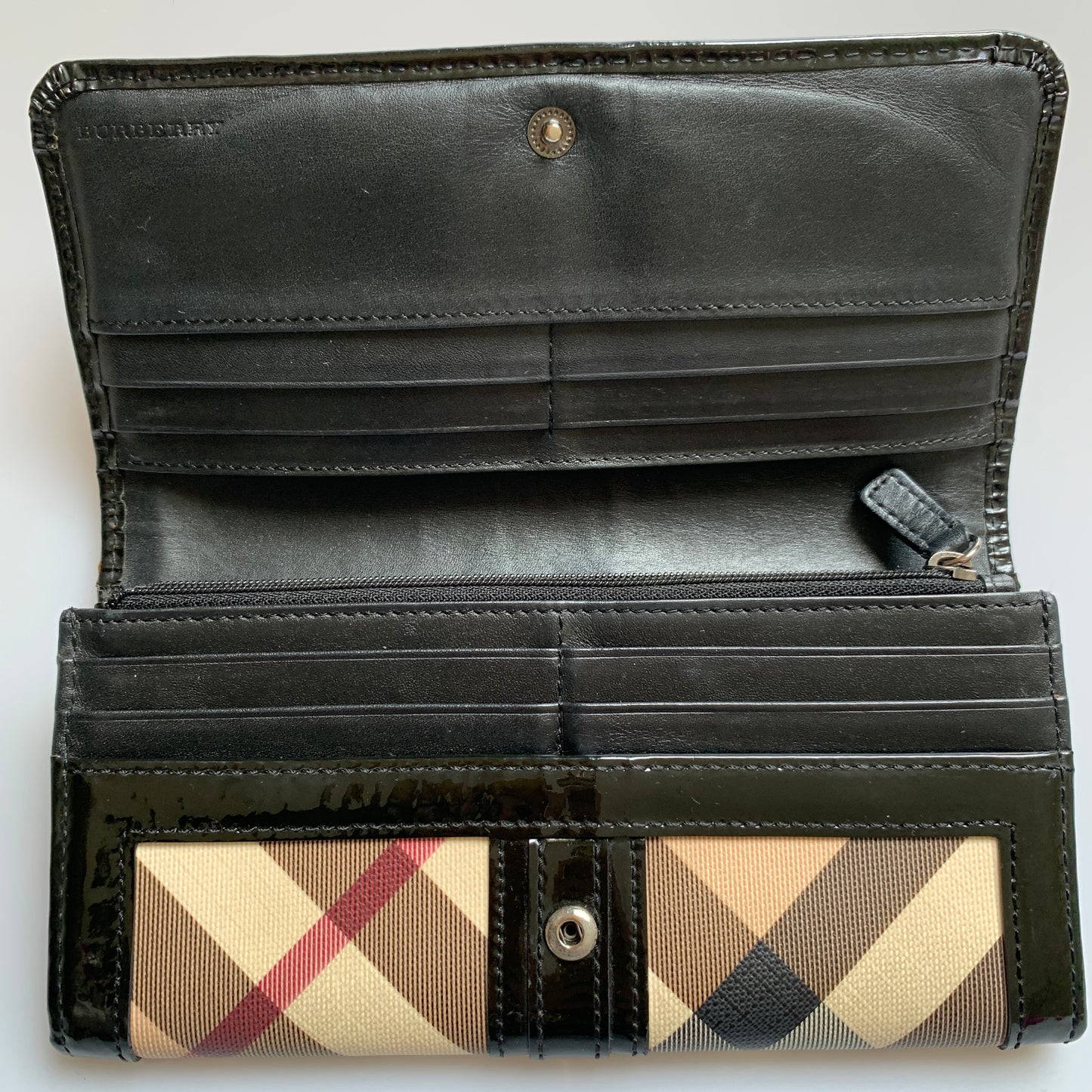 Burberry nova check long wallet Authentic with COA