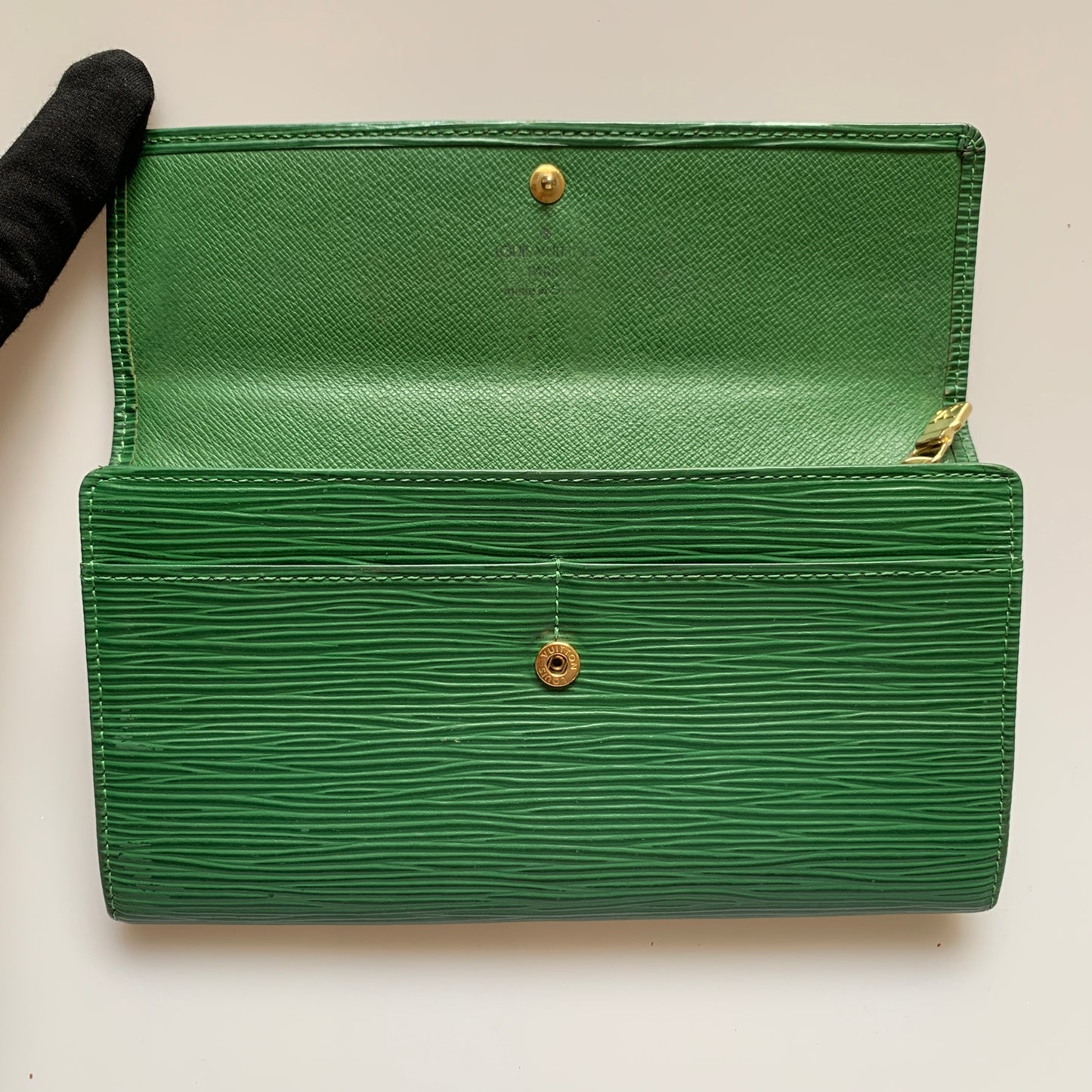 Louis Vuitton green epi leather long wallet CA1909 Authentic with COA