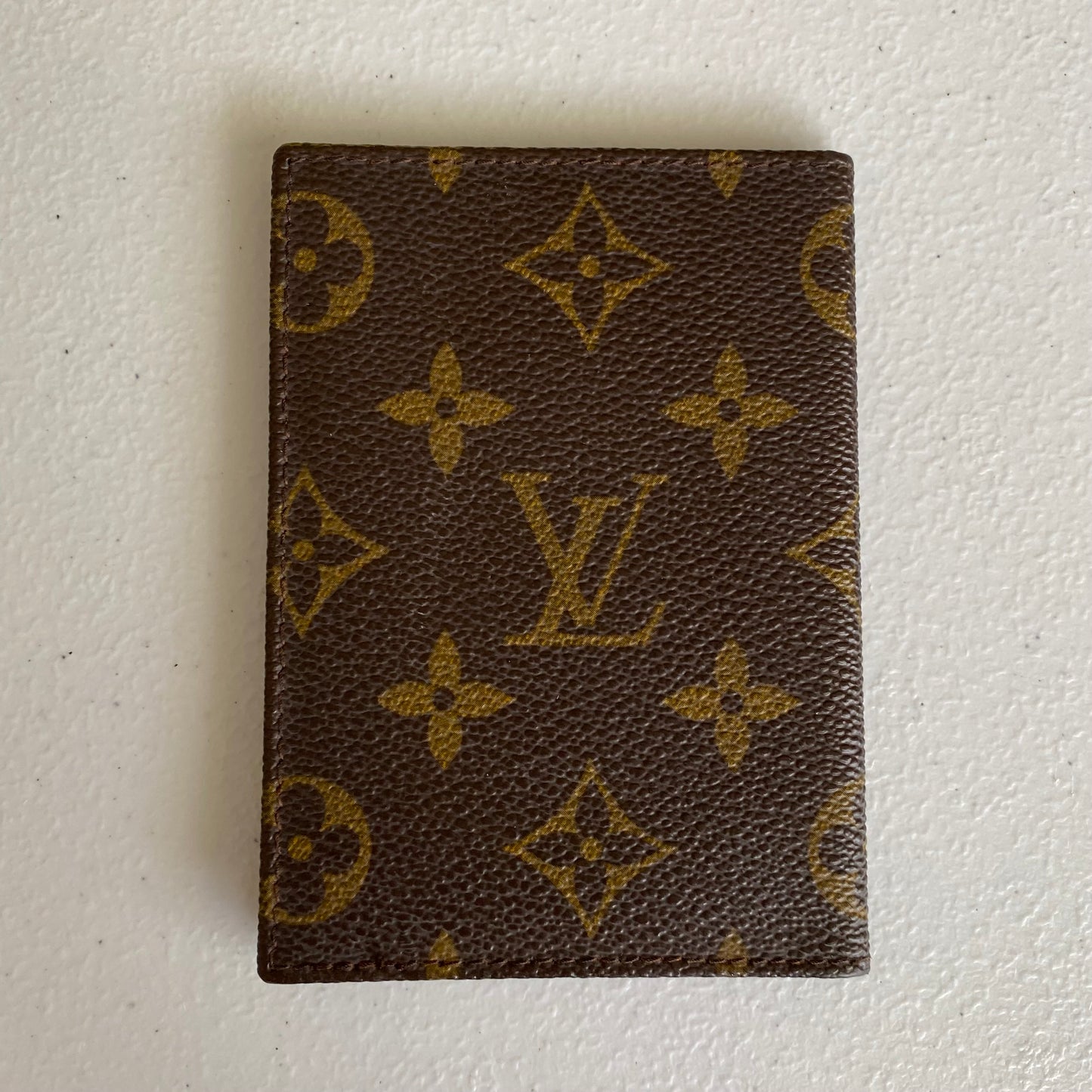 Louis Vuitton monogram pass case card holder 852 authentic with coa