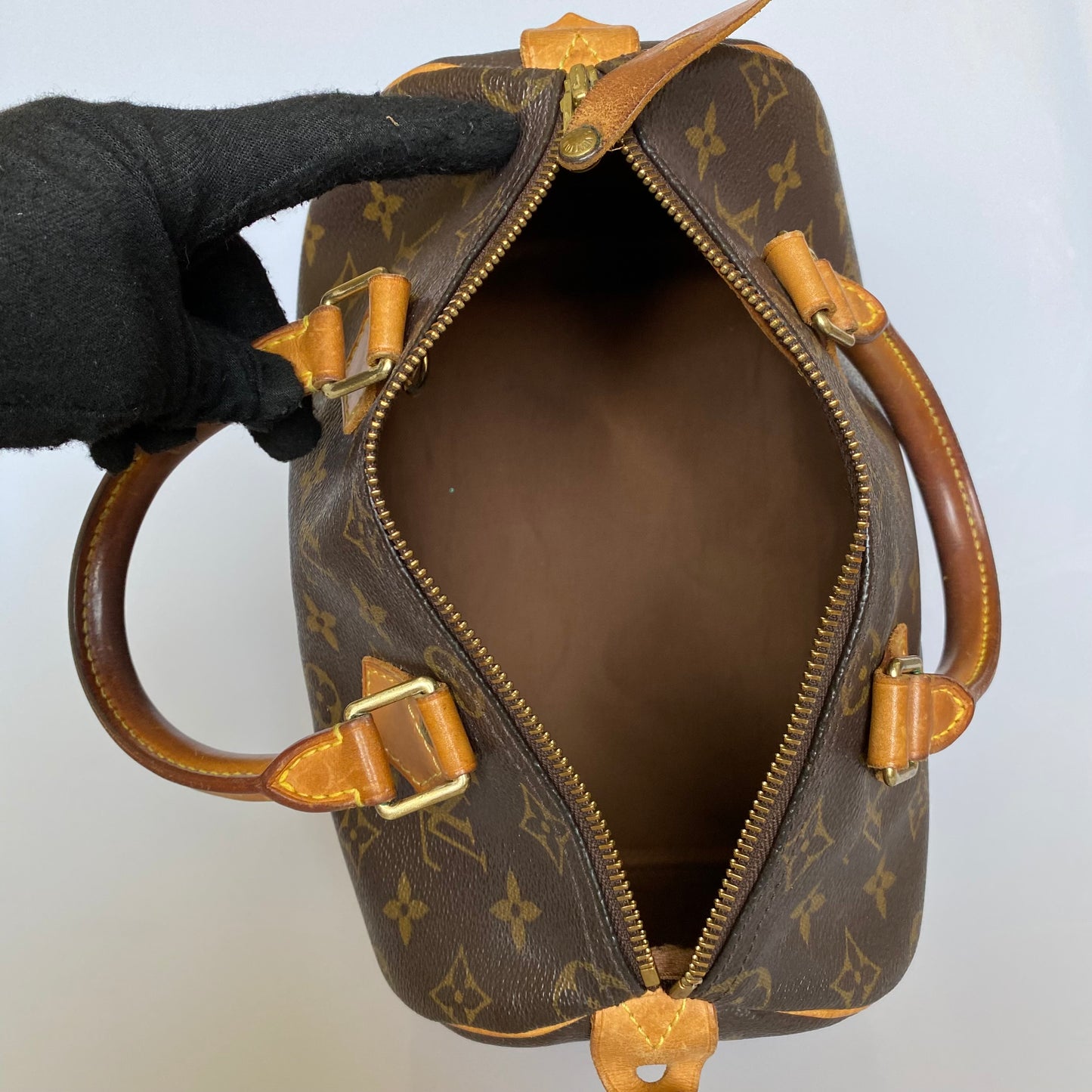 Louis Vuitton monogram speedy 25 handbag SP0013 Authentic with coa