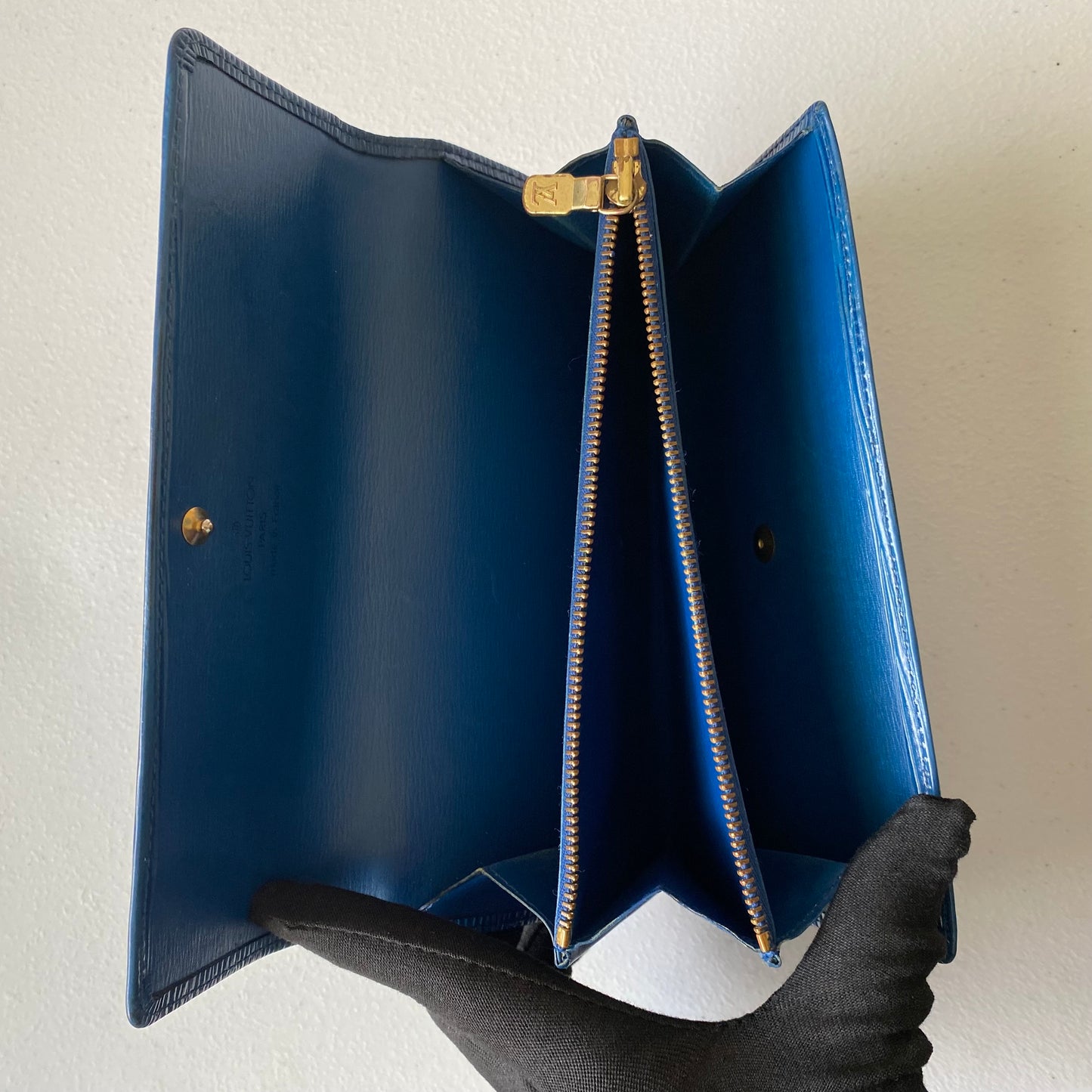 Louis Vuitton blue epi leather long wallet authentic with coa MI1912