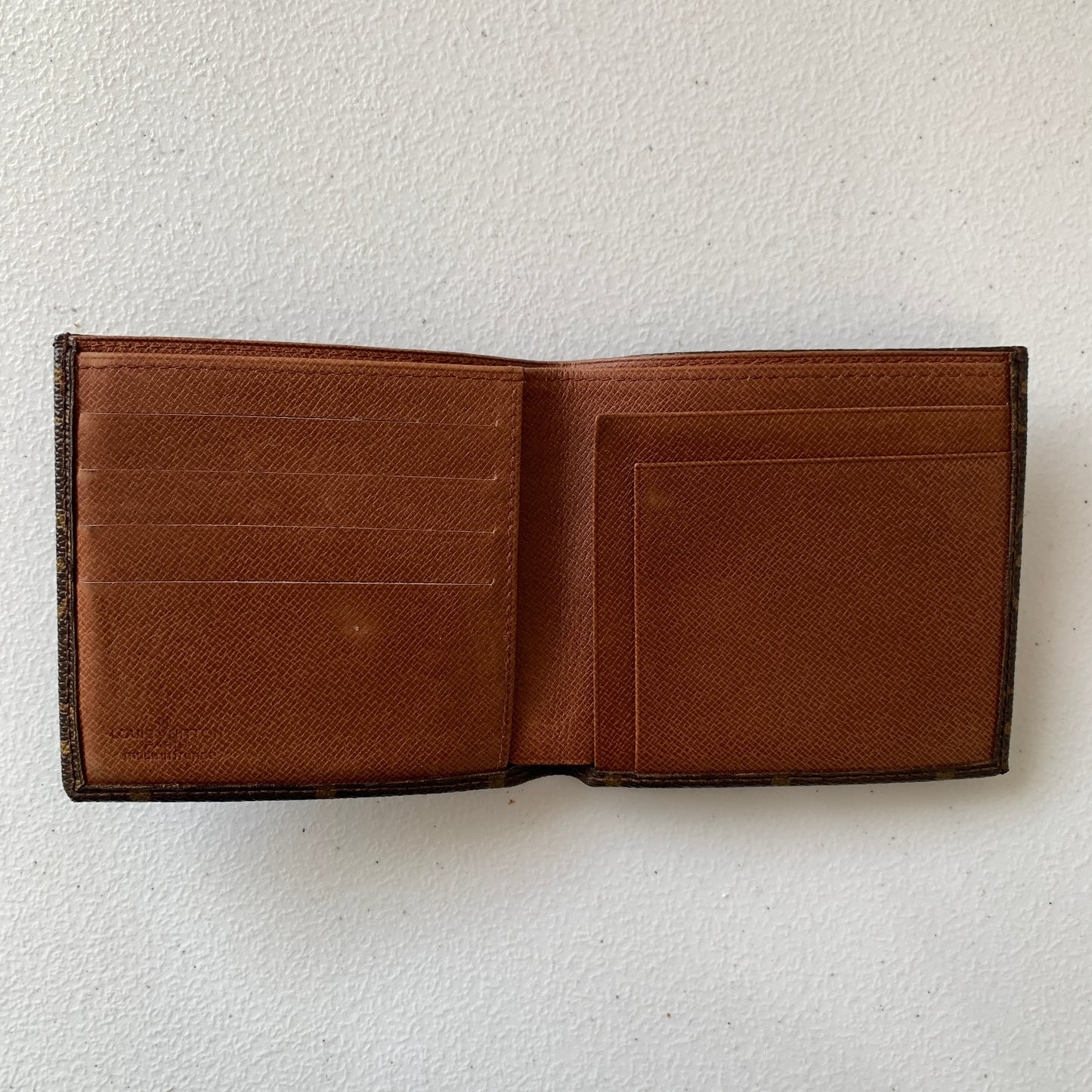 Louis Vuitton monogram men bifold wallet 854 Authentic with COA