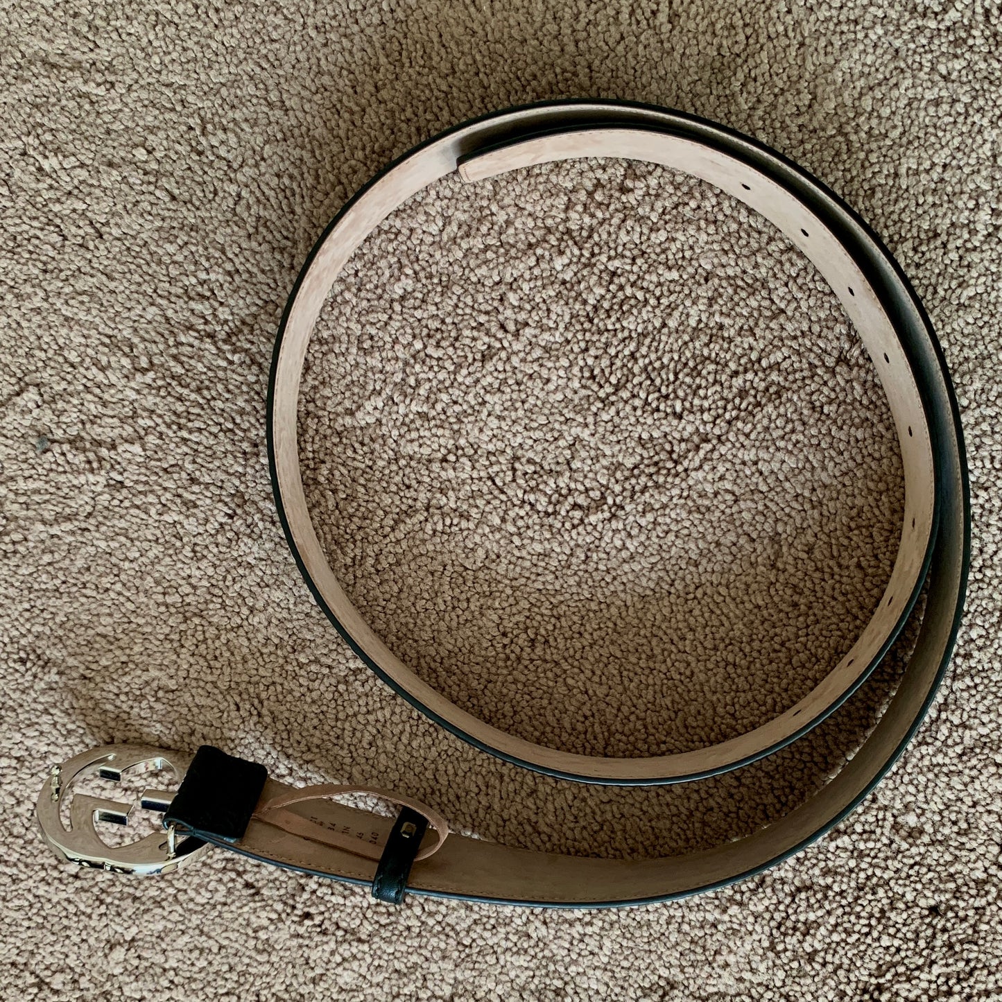 Authentic Gucci new unisex signature black leather belt with dust bag and box