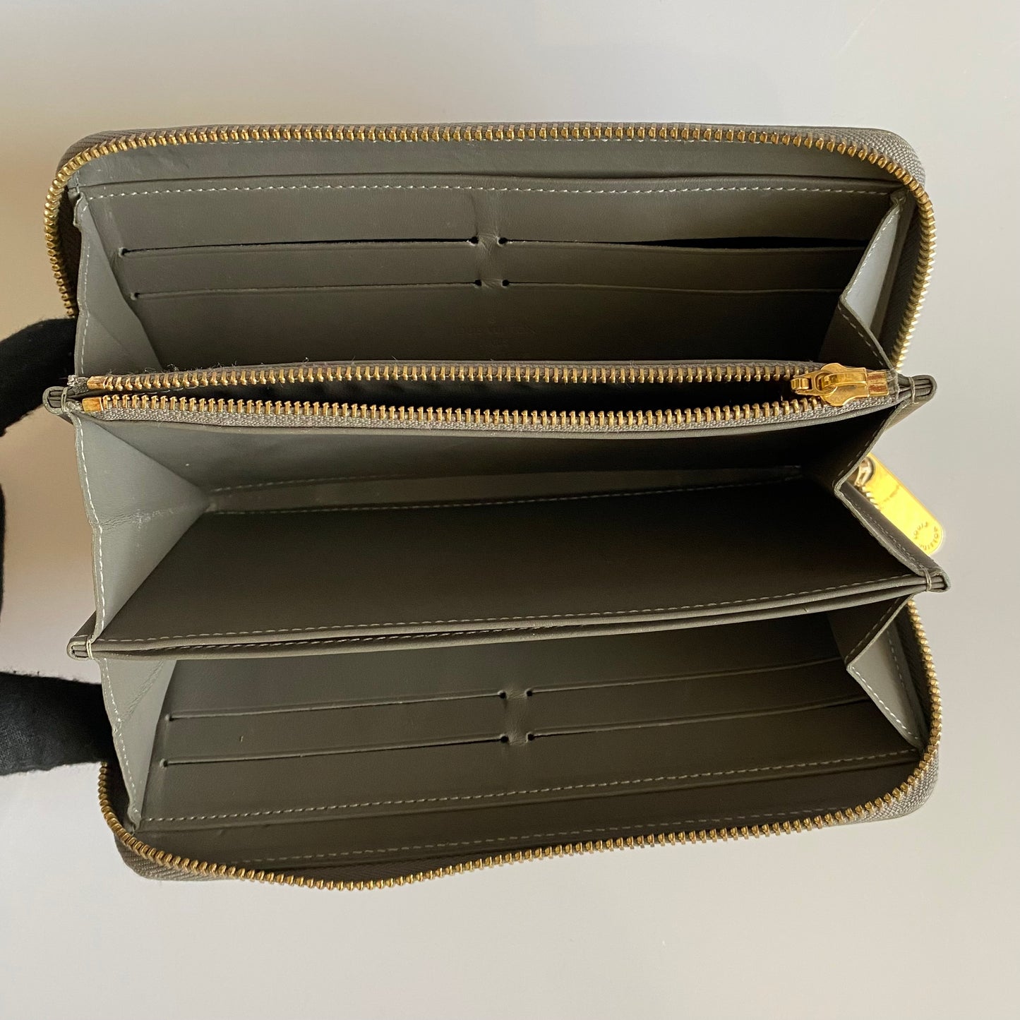 Louis Vuitton green vernis zippy wallet SP4029 Authentic with coa 7.6x4
