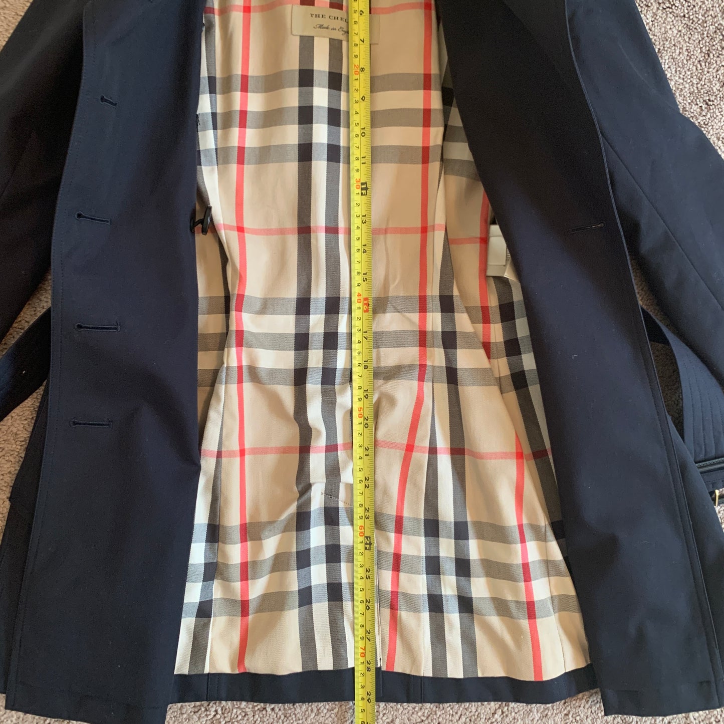 Authentic Burberry women’s trench coat never worn