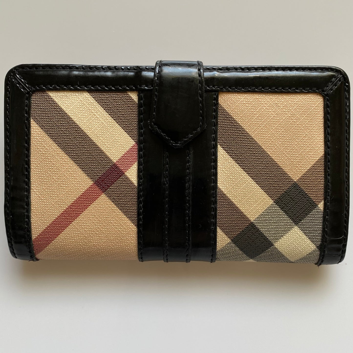 Burberry nova check long wallet Authentic with COA