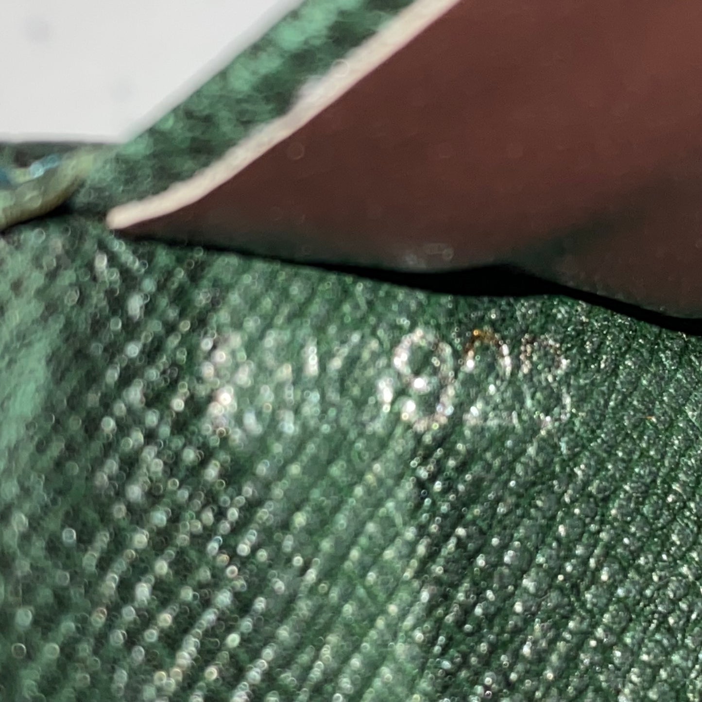 Louis Vuitton green taiga men bifold wallet mi0923 authentic with coa