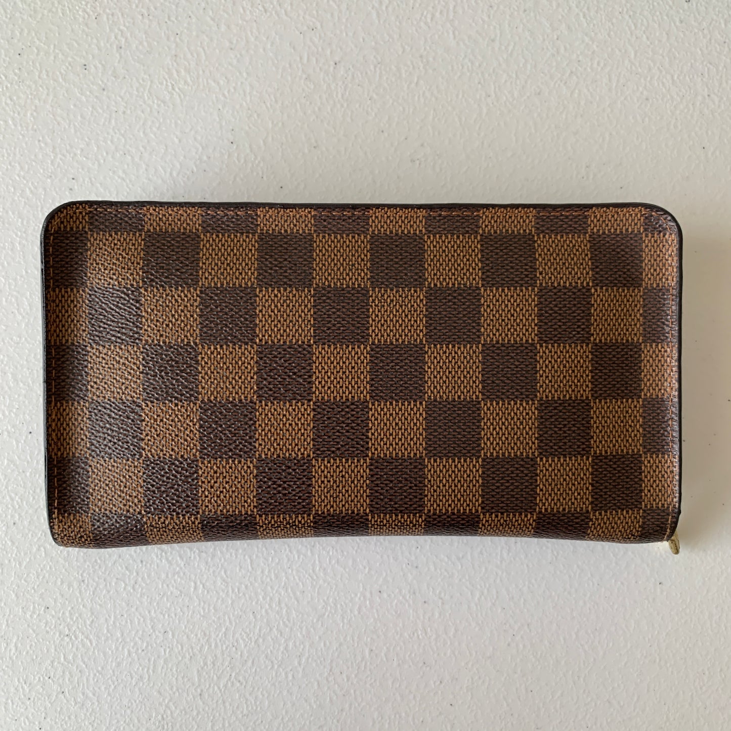 Louis Vuitton damier zippy wallet ca0073 authentic with COA 3.8x7.3”