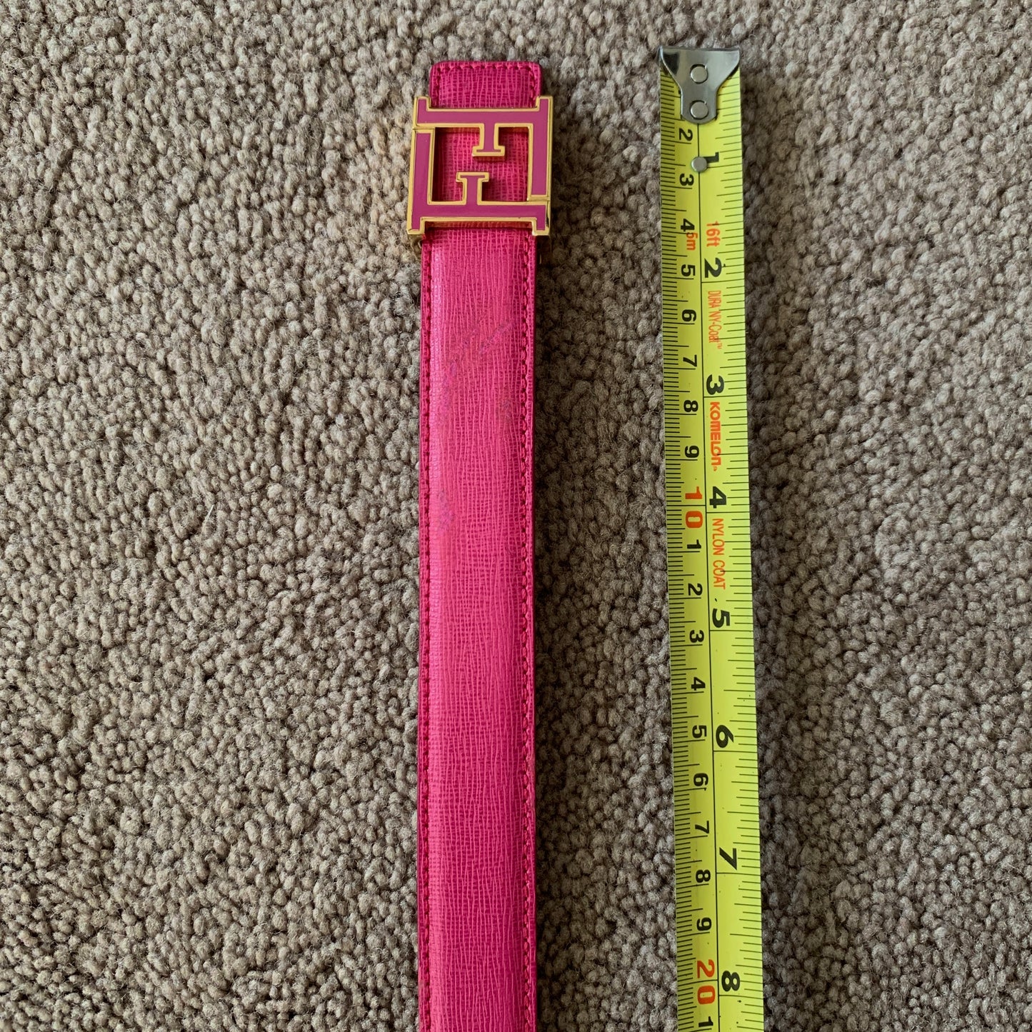 Authentic Fendi women’s fuchsia leather belt with FF buckle