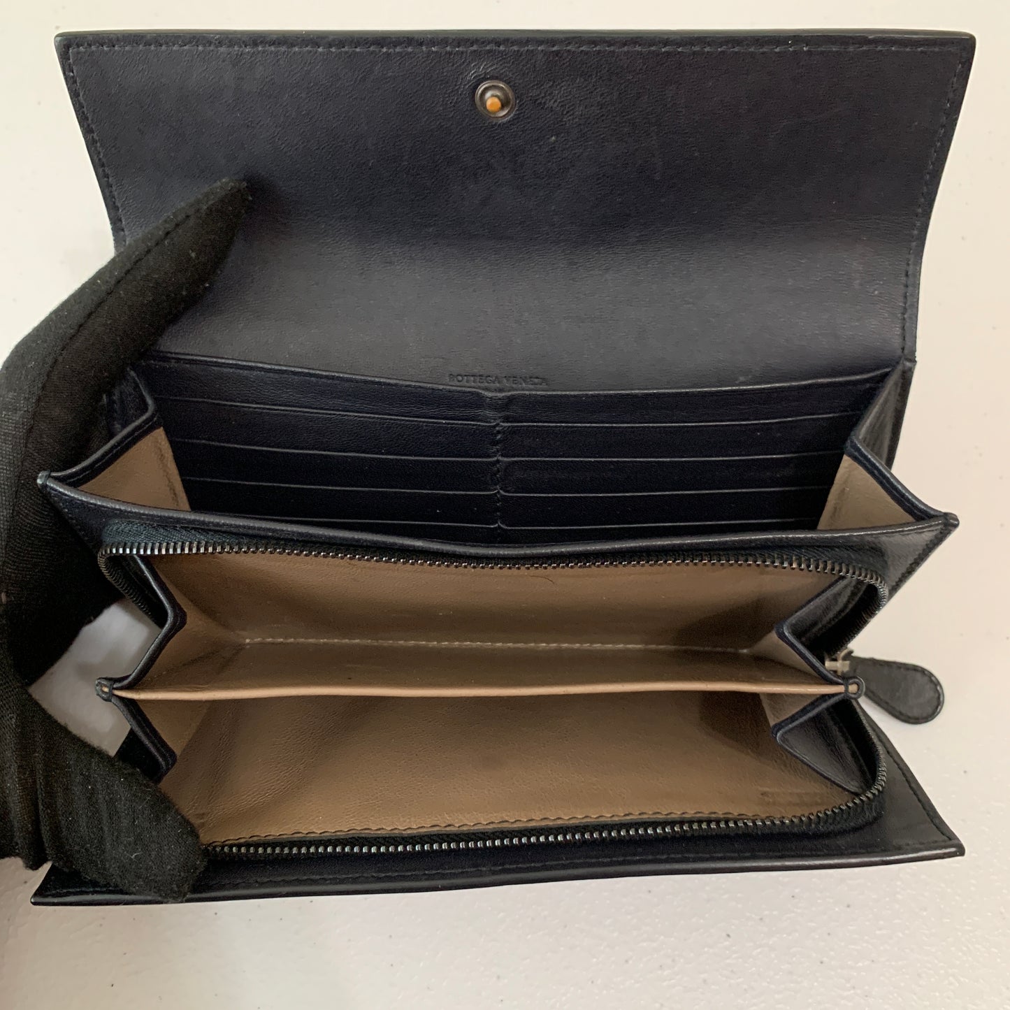 Bottega Veneta intrecciato Black leather long wallet authentic with COA