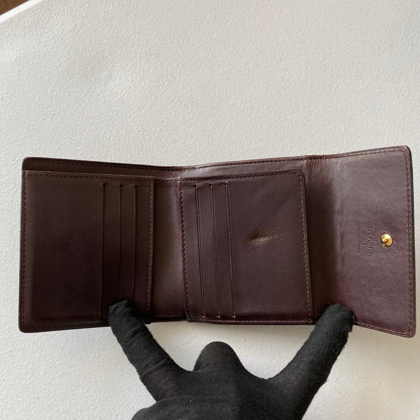 Louis Vuitton vernis compact wallet TH2047 Authentic with coa