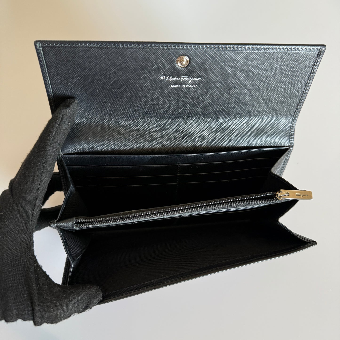 Salvatore Ferragamo vara bow black leather long wallet authentic with COA