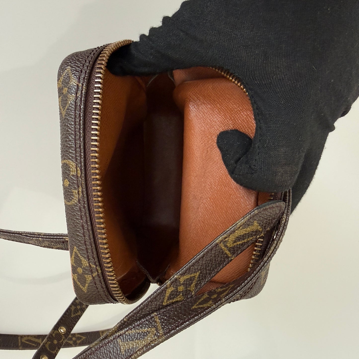 Louis Vuitton Monogram Amazon crossbody bag unisex authentic with COA mini