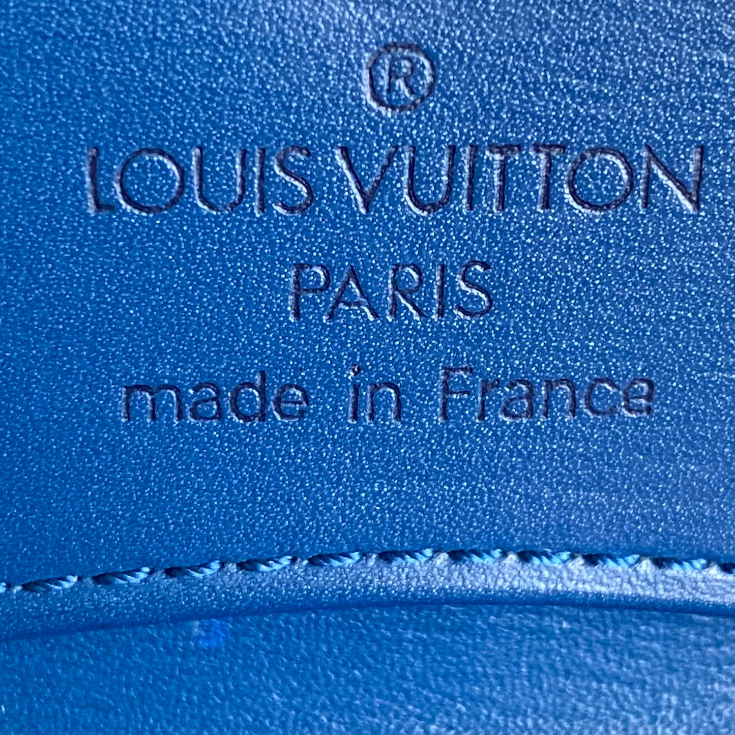 Louis Vuitton unisex blue Epi leather card holder MI0963 authentic with coa
