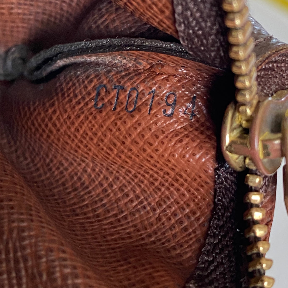 Louis Vuitton monogram coin key pouch Authentic with COA 4.5x2.7
